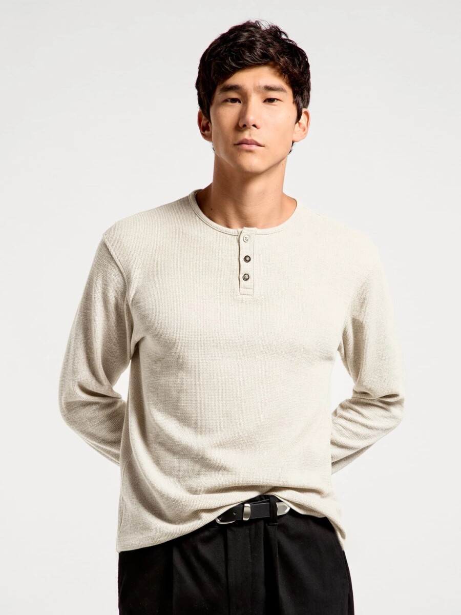 CAMISETA TÉRMICA DE ALGODÓN MODELO HENLEY - BEIGE 