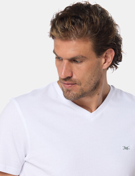 REMERA LISA ESCOTE V Blanco