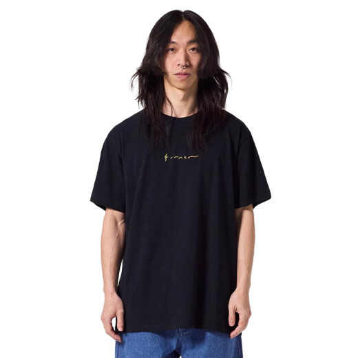 Remera Former Rampant - Negro Remera Former Rampant - Negro