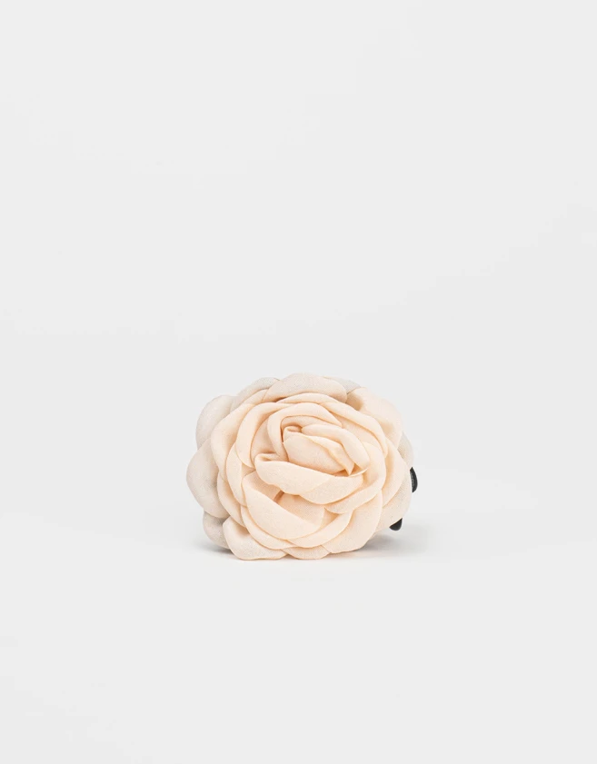 Broche Con flores Broche Con Flores - Blanco Crema