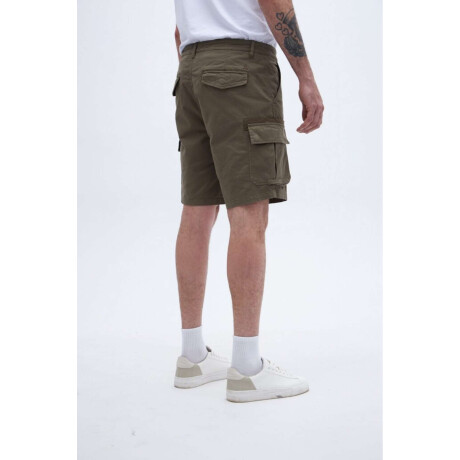 Bermuda Carmelo Oliva