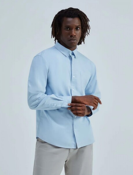 CAMISA BÁSICA MASCULINA CELESTE