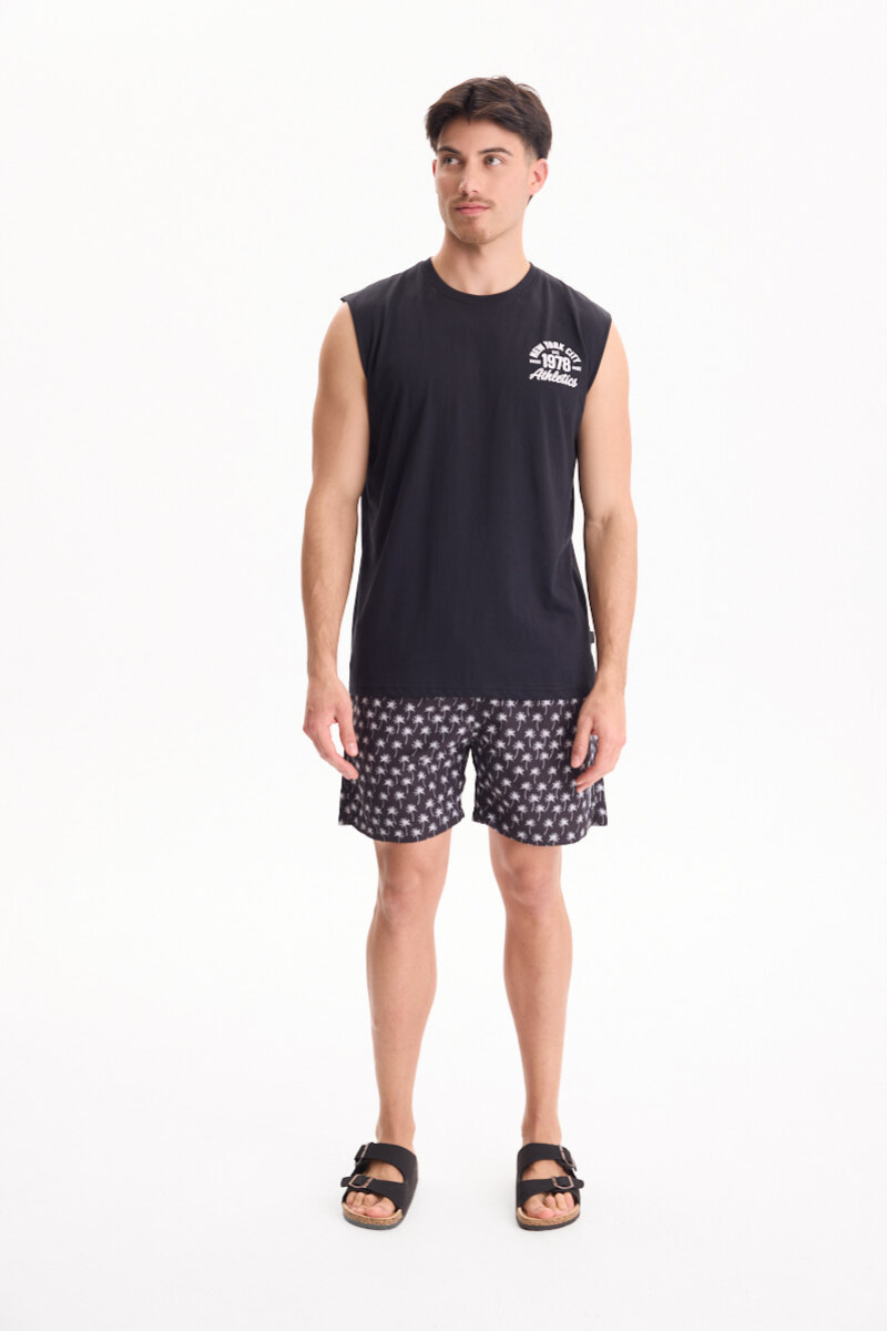 Remera Avenue Negro