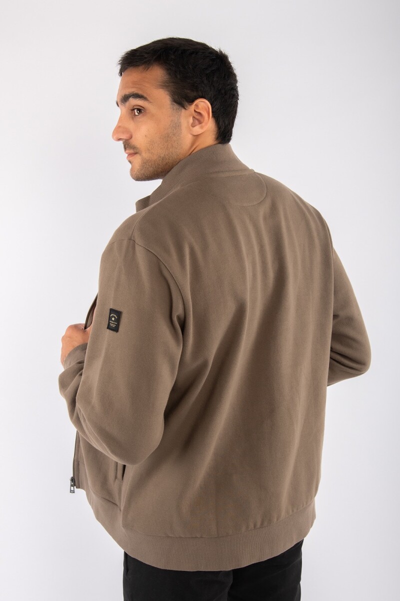 Campera Spectrum Kevingston Marrón