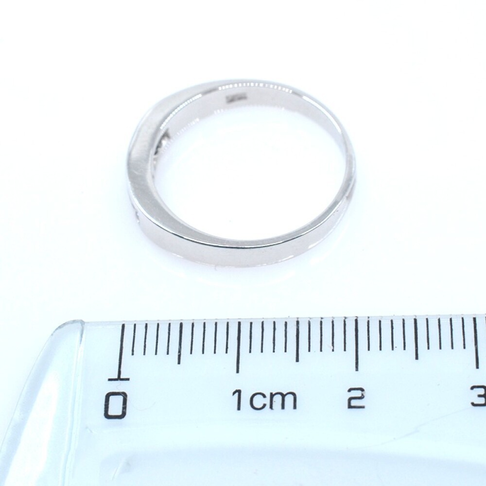 Anillo en oro 18k blanco, zafiros y brillantes Anillo en oro 18k blanco, zafiros y brillantes