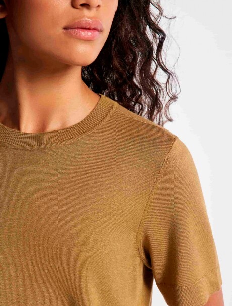 BLUSA DE MANGA CORTA EN PUNTO MARRÓN