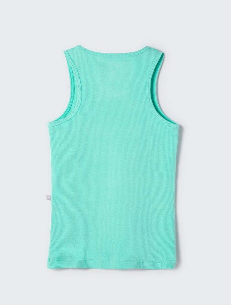 MUSCULOSA BÁSICA INFANTIL EN TELA CANALADA CELESTE