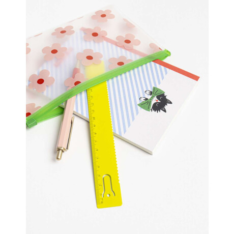 Set Libreria Estampado. Contiene1 Pouch 1 Lapicera 1 Regla Y 1 Cuaderno 60 Páginas Rayado Combinacion Multicolor