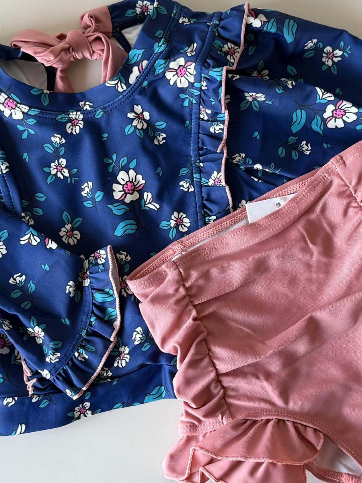 Traje de baño Remera y bombacha (UV UPF 50+) Traje de baño Remera y bombacha (UV UPF 50+)