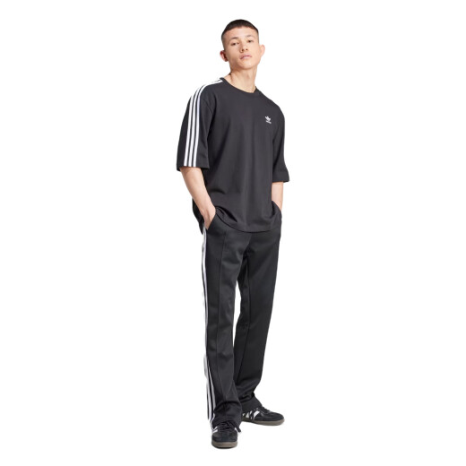 Remera Adidas Oversize Tee - Negro Remera Adidas Oversize Tee - Negro