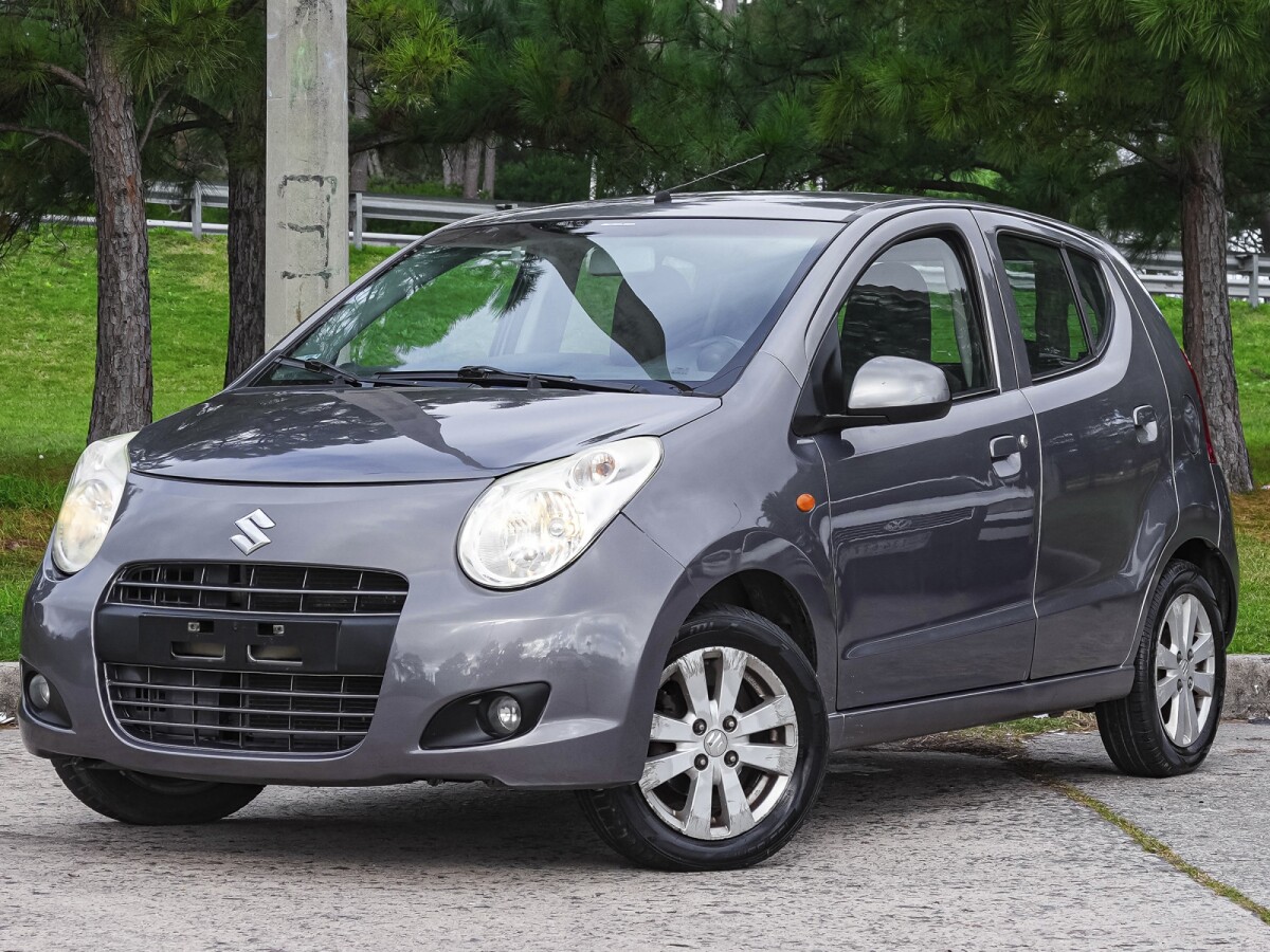 Suzuki Celerio GLX EXCELENTE ESTADO! | Permuta / Financia Suzuki Celerio GLX EXCELENTE ESTADO! | Permuta / Financia