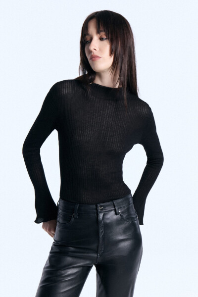 REMERA BELMONTE Negro