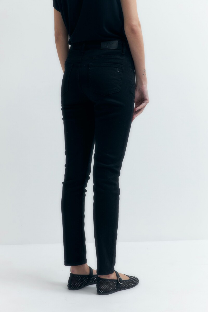 Pantalón slim Janis negro