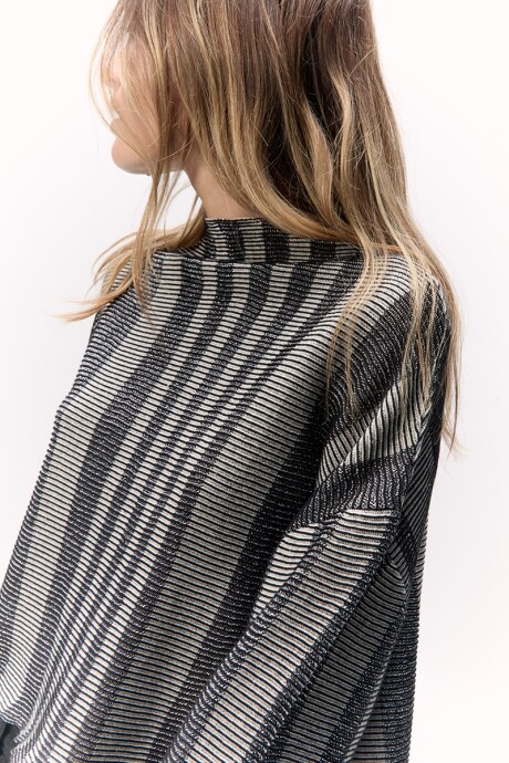 Sweater Mantis Negro