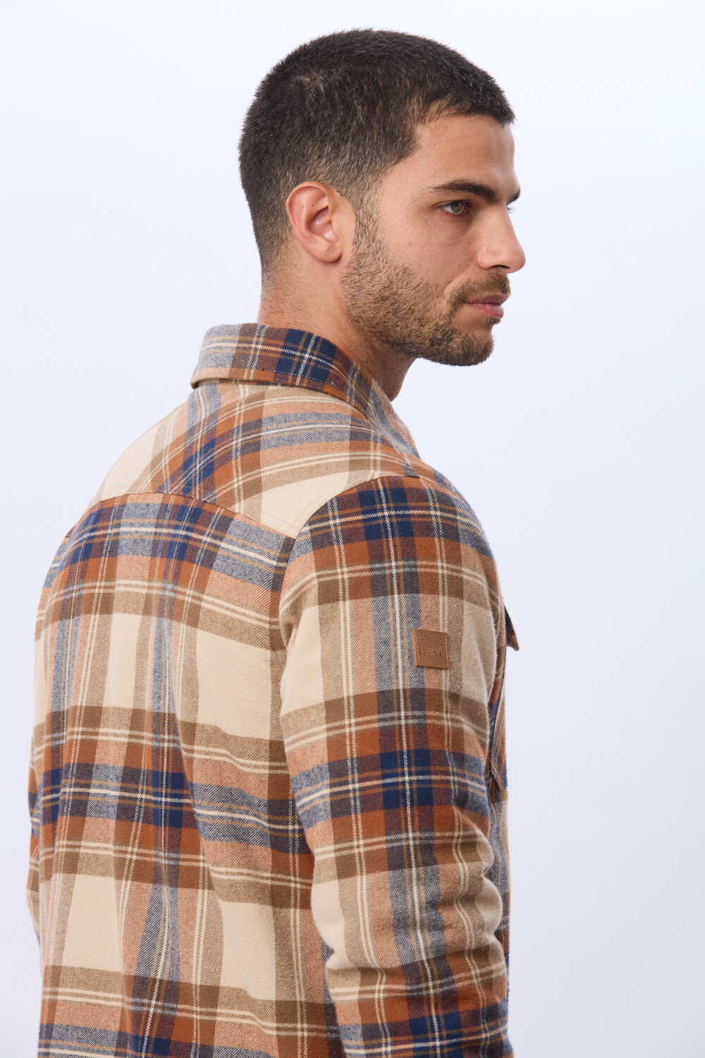CAMPERA LEÑADORA CON CORDERITO Marron