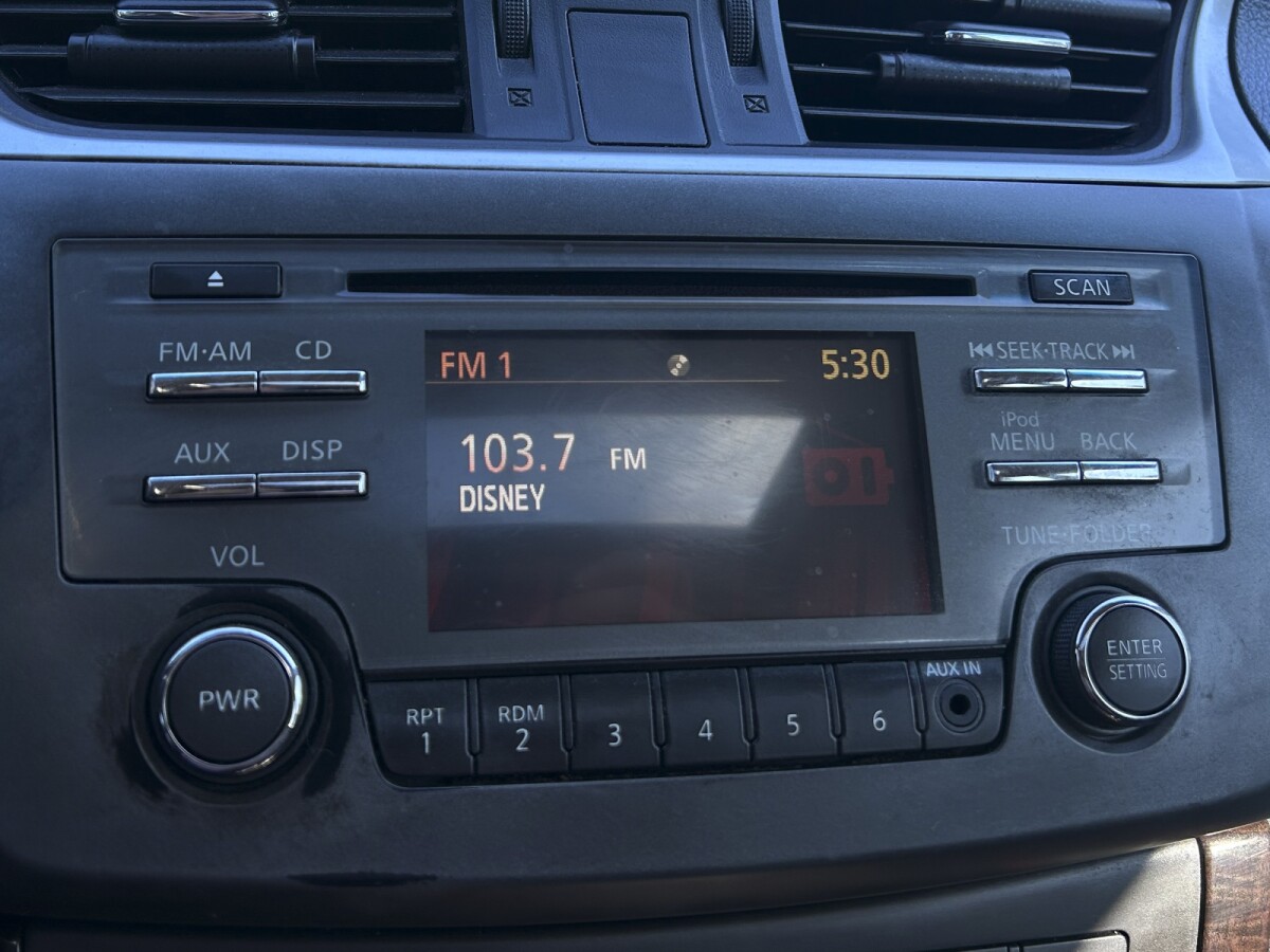 Nissan Sentra 1.8 Exclusive CVT Permuta / Financia Nissan Sentra 1.8 Exclusive CVT Permuta / Financia