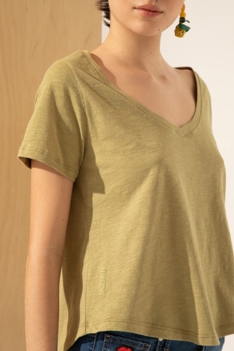 REMERA PEONIA Verde Oliva