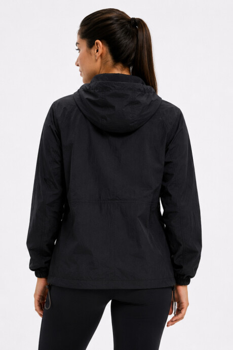Campera Cortaviento Negro