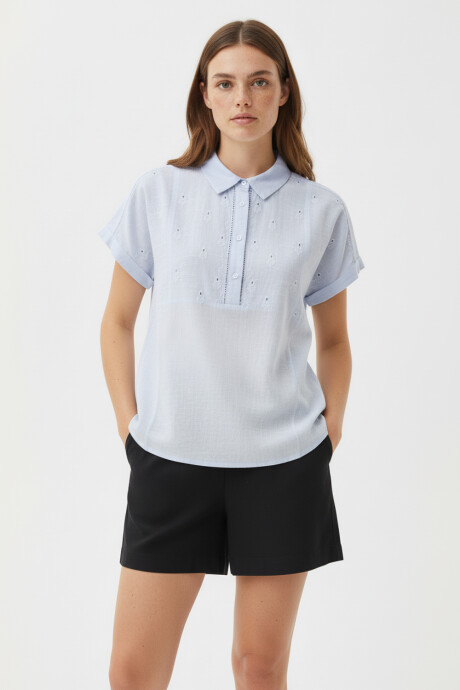 Blusa Miela Celeste Claro