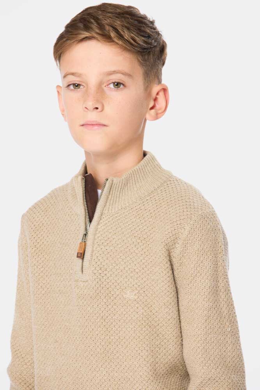 BUZO TEJIDO MEDIO CIERRE Beige
