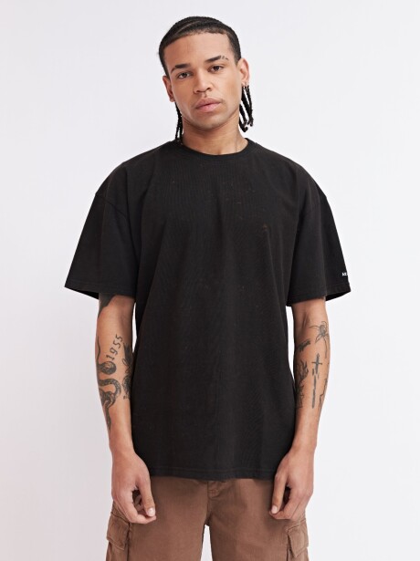 REMERA NAZARE NEGRO