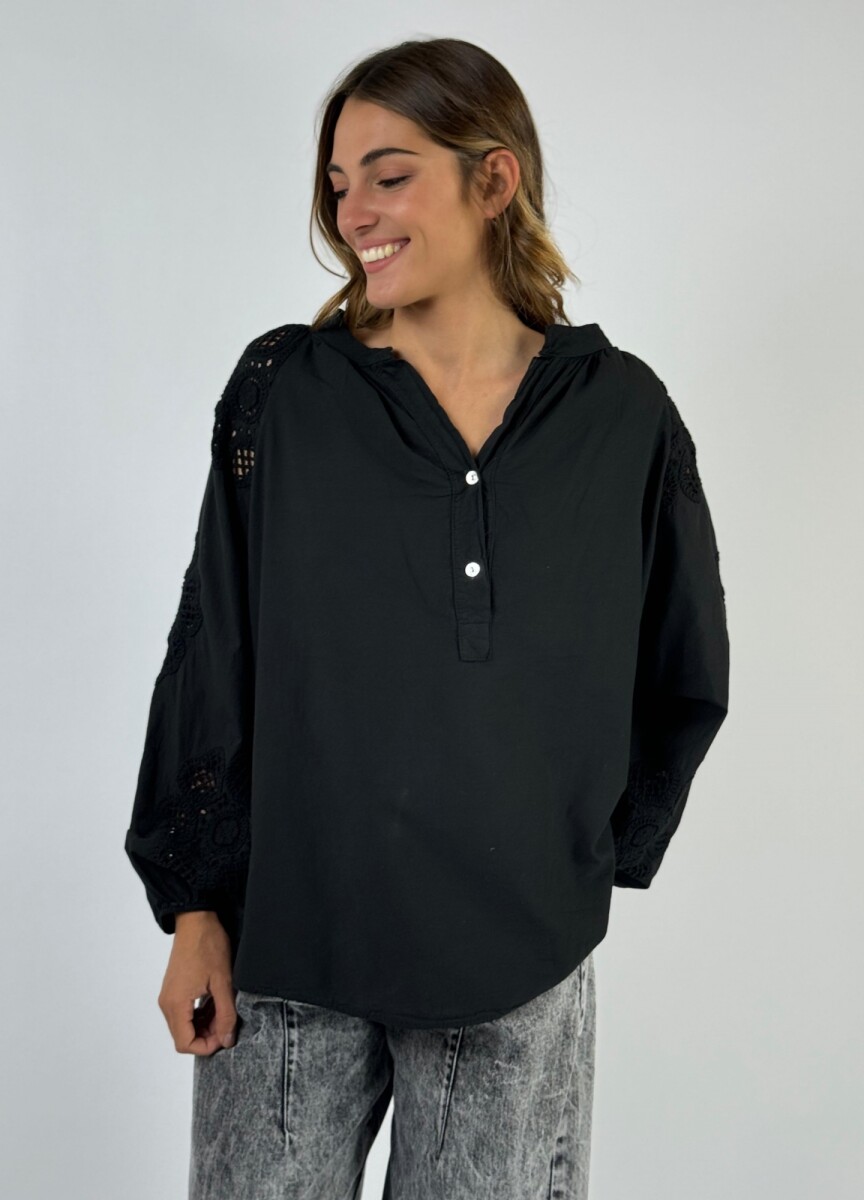 BLUSA BRISA - NEGRO 