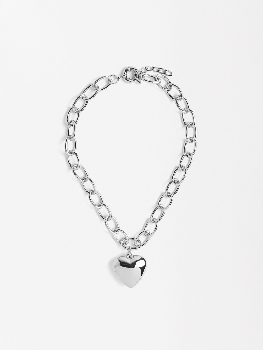 Collar Corto Con Eslabones Corazón plateado