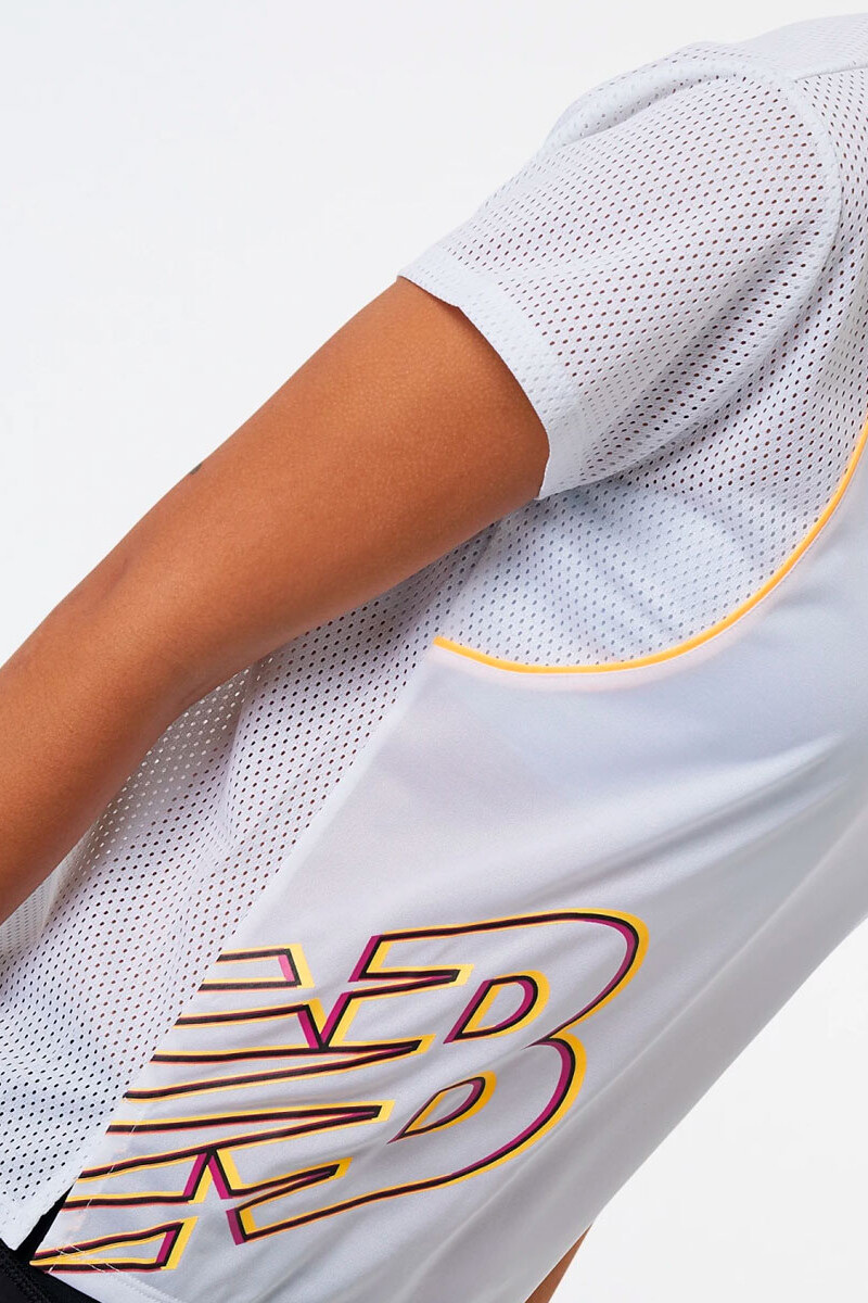 REMERA MUJER NEW BALANCE PRT F FLT SS Blanco