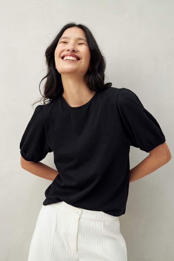 REMERA VELORA Negro