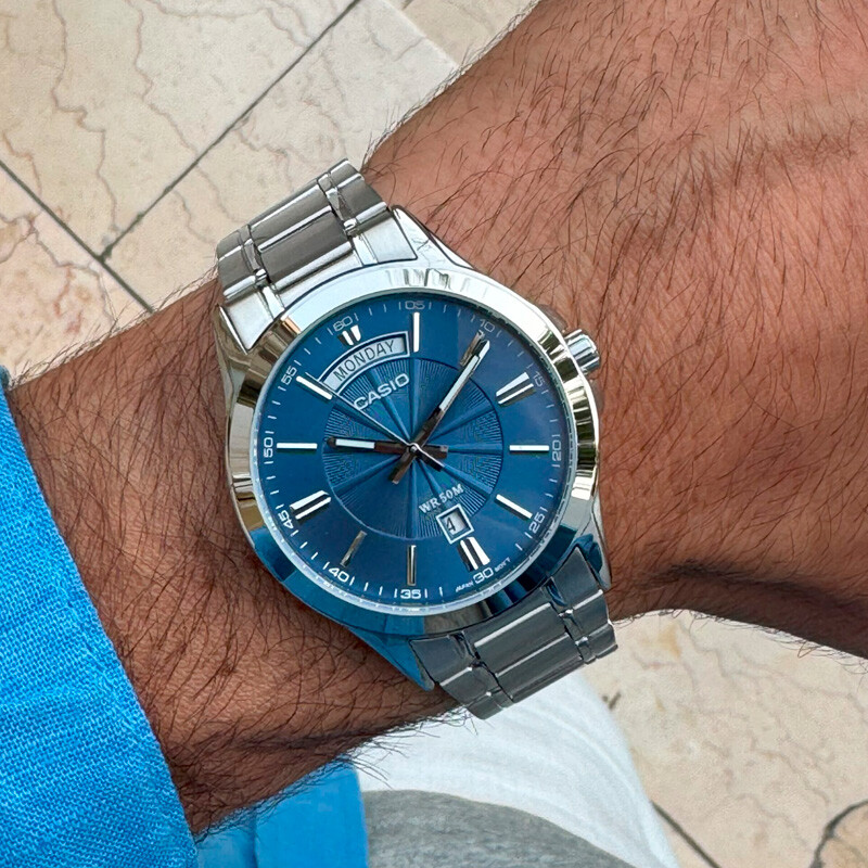 Reloj Casio para Hombre con malla de Acero Inoxidable MTP-1381D 2AVDF