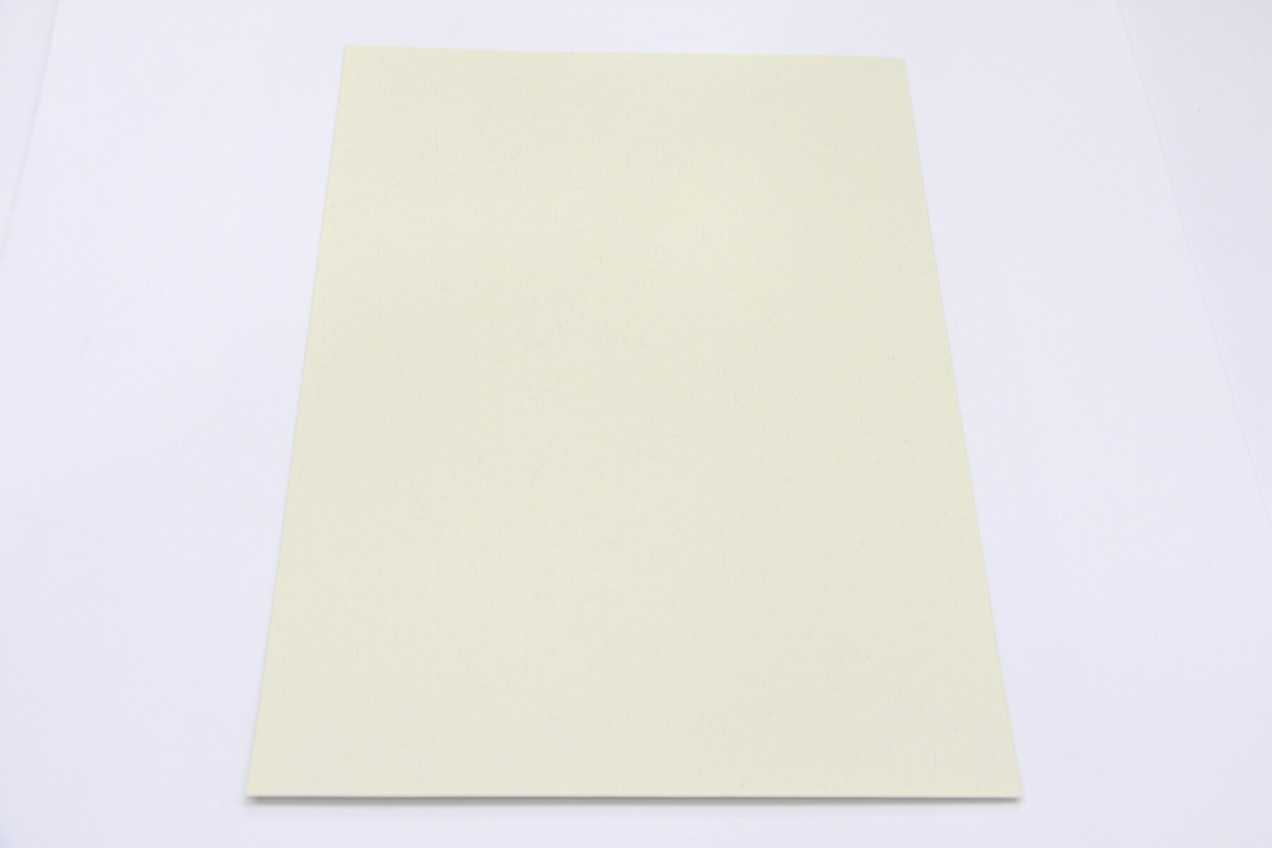 CARTULINA A4 TELADA 200 GRS - COLOR MARRAKECH GIZ 