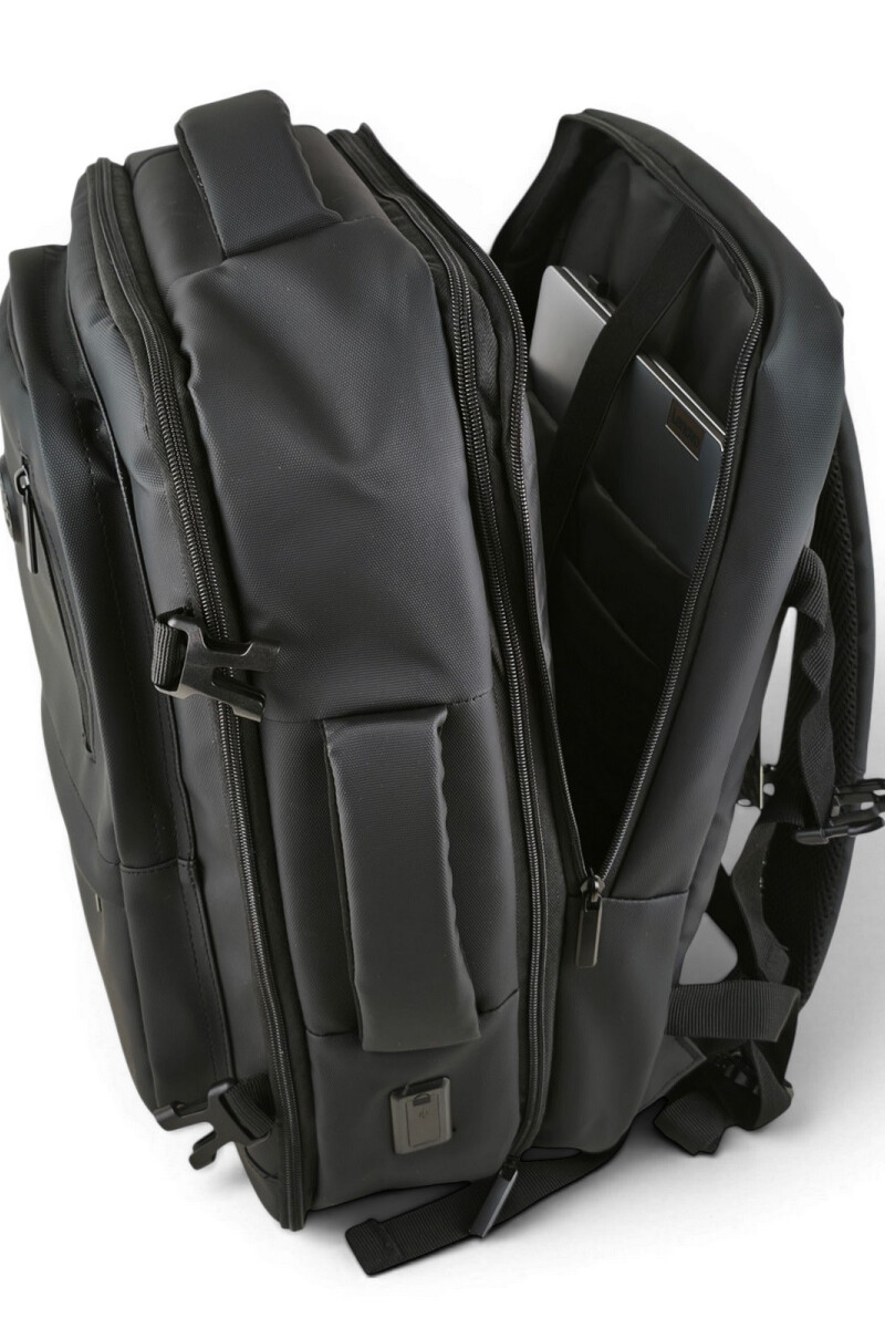 Mochila de viaje cerrado al vacío, porta laptop y puertos usb Mochila de viaje cerrado al vacío, porta laptop y puertos usb
