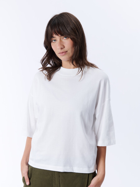 Remera manga 3/4 cuello alto Blanco