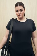 REMERA MUDRA Negro