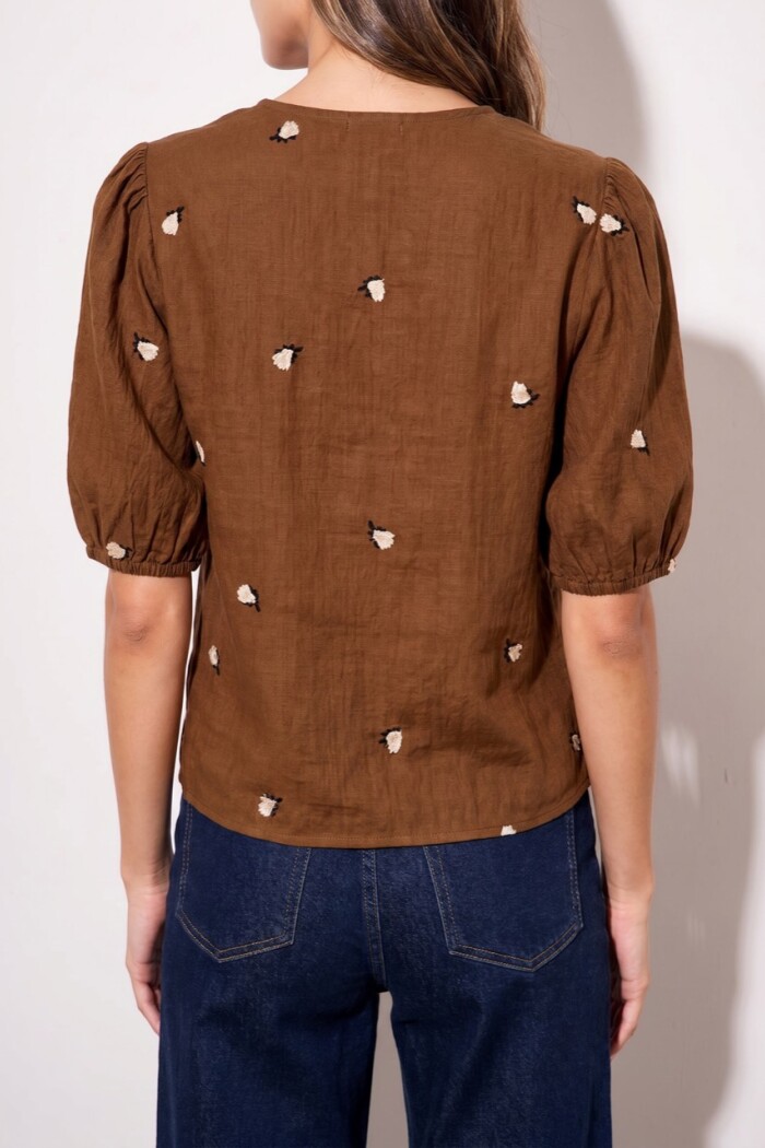 Blusa Viscosa Bordada Marron