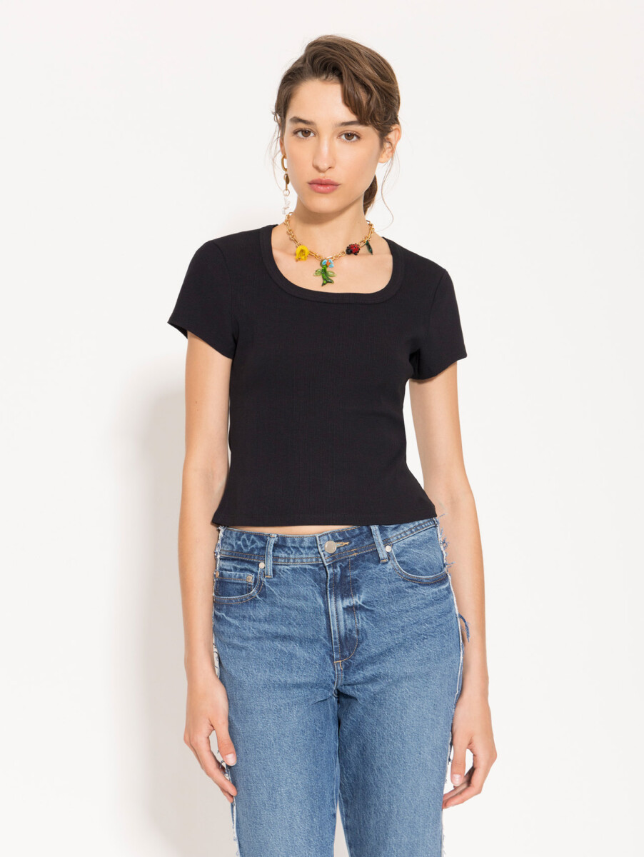 REMERA MIRANDA 