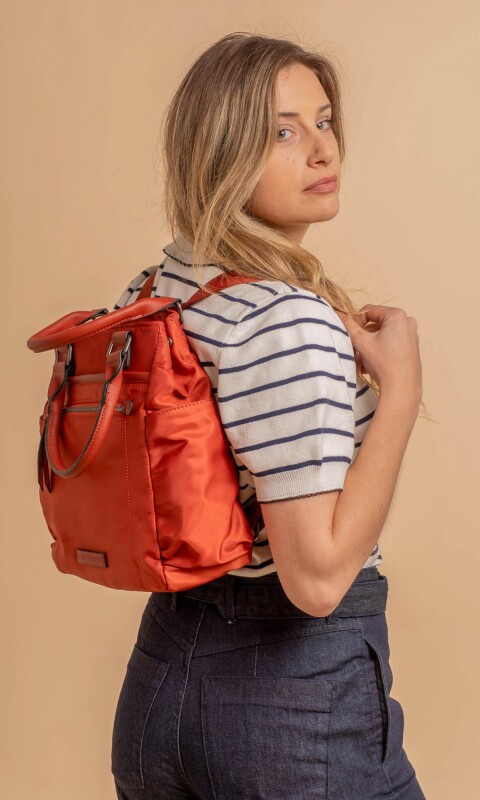 CARTERA MOCHILA VAINILLA LADRILLO