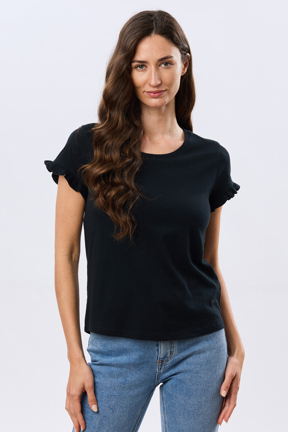 REMERA DE ALGODÓN CON VOLADO Negro