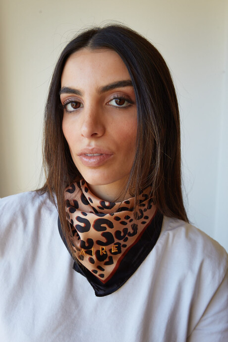 PAÑUELO ANIMAL PRINT CLARO