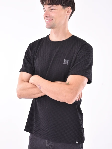 REMERA INK NEGRO