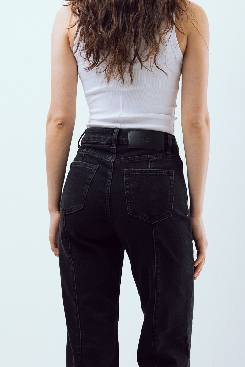Linn Black