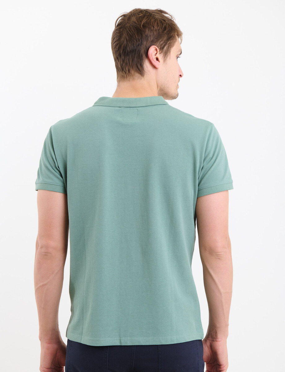 520694 REMERA FERAUD Verde