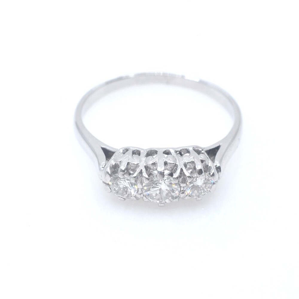 Anillo oro 18k blanco y 3 brillantes Anillo oro 18k blanco y 3 brillantes