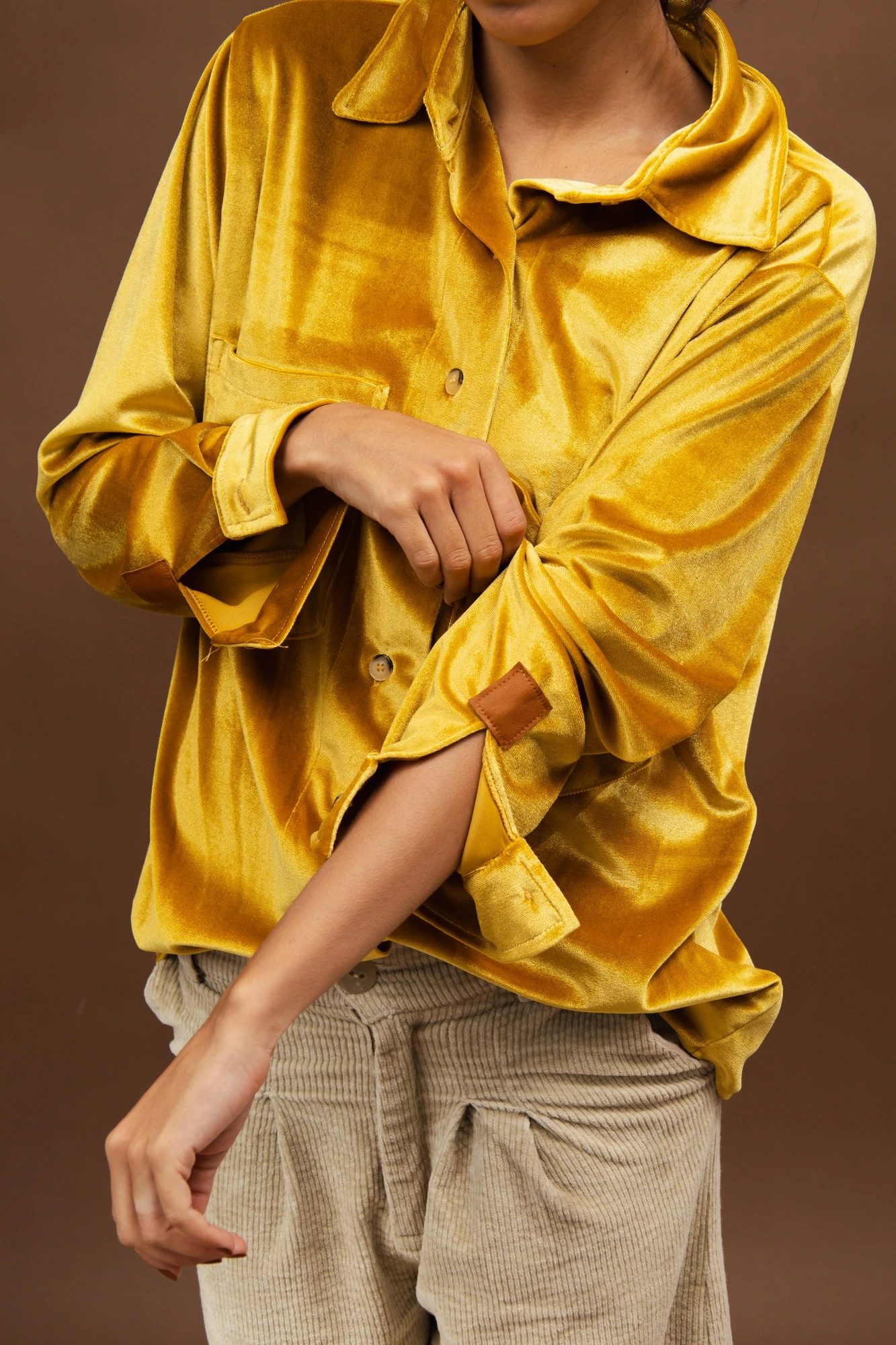 Velvet Shirt con Puño