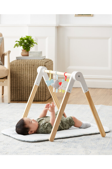 Gimnasio infantil en madera diseño nube Sin color