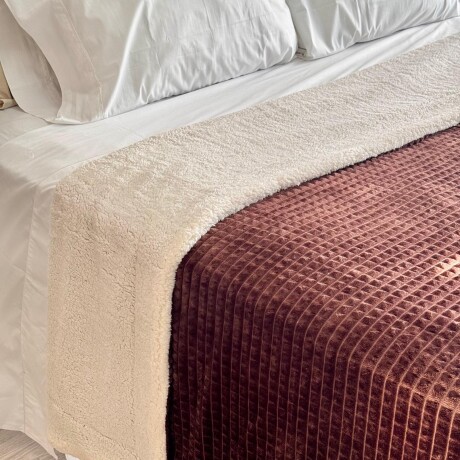 Frazada Soft Reversible C/Corderito 100% Poliéster 200x230cm Frazada Soft Reversible C/Corderito 100% Poliéster 200x230cm