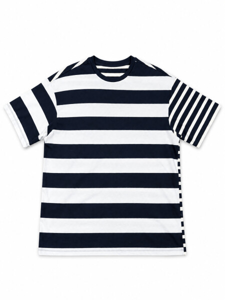 REMERA ILOMAN VARIANTE 2 (V)