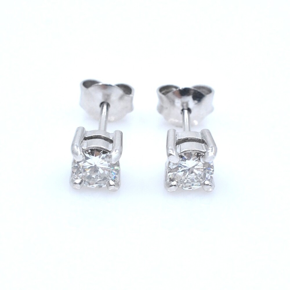 Caravanas en oro 18k blanco y brillantes Caravanas en oro 18k blanco y brillantes