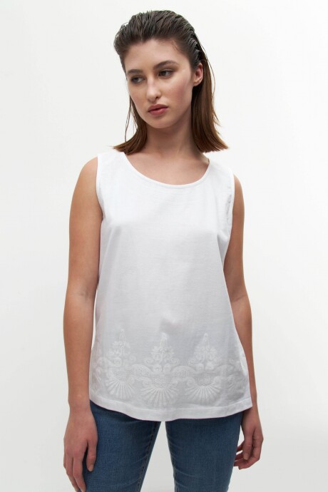 Top escote base con puff print blanco