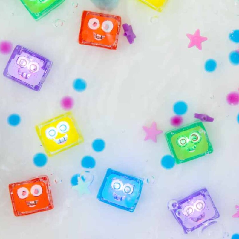 Glo Pals Light Up Cube Set de 4 cubos Blanco (luz multicolor)